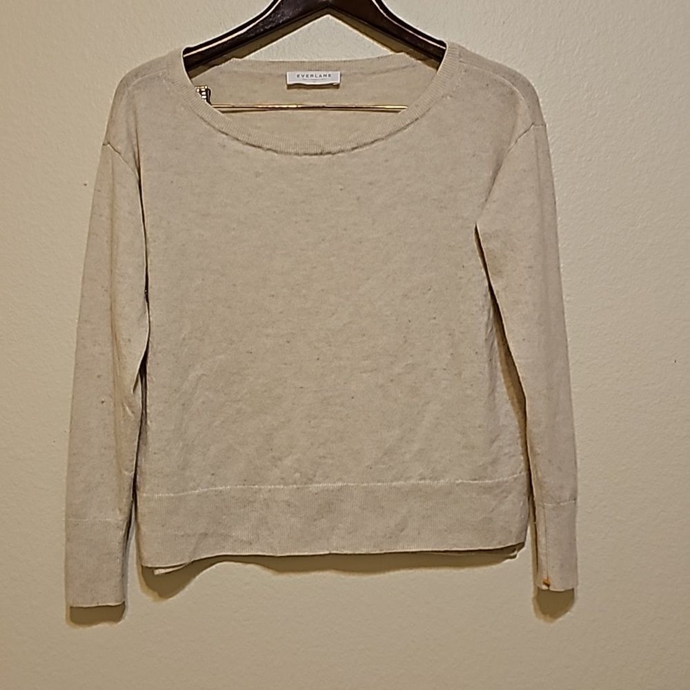Everlane cashmere crew sweater size medium.